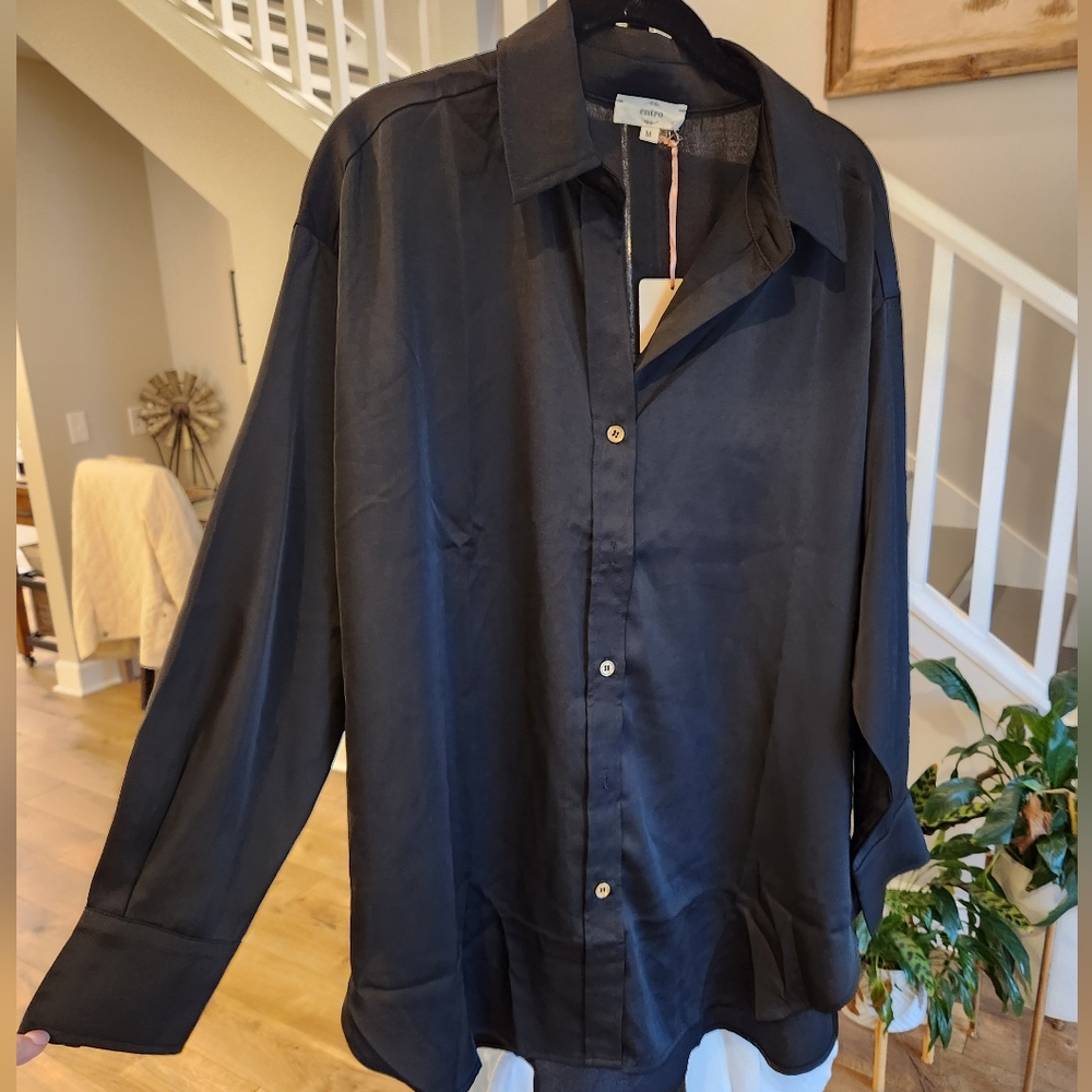 Entro black button down top, size M